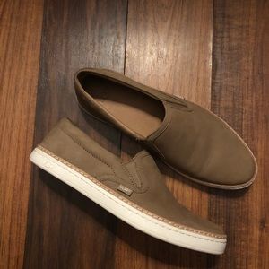 NWOT UGG Tan Suede Slip On Double Gore Sneaker